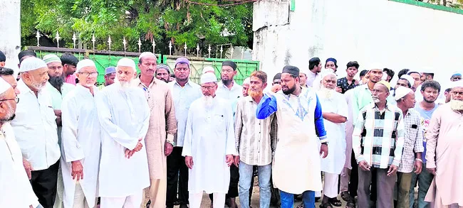 టీడీపీ నాయకులూ.. మదర్సాలనూ వదలరా!