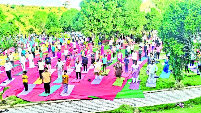 యోగాతో ఆరోగ్యం పదిలం