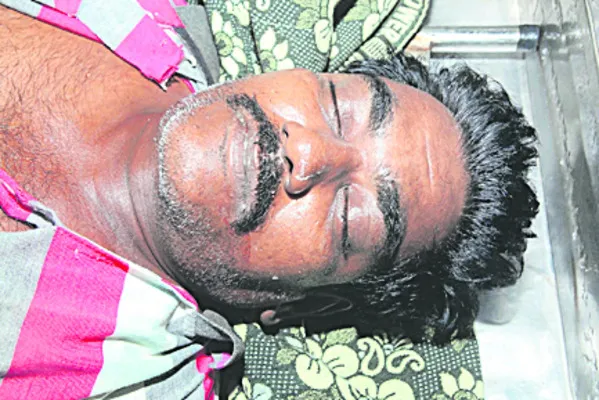 ఆర్థిక ఇబ్బందులతో వ్యక్తి ఆత్మహత్య