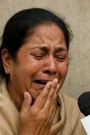 Air India Air Plane Crash Victim Daughter Breaks Down Video Viral5