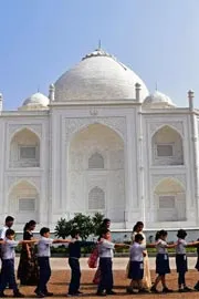 MP Man Taj Mahal Style Home Viral Details5