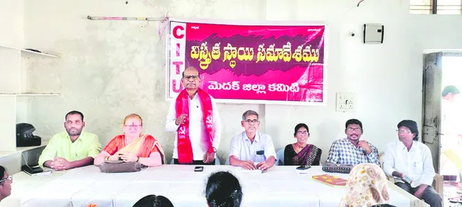 సామాజిక భద్రత కార్మికుల హక్కు