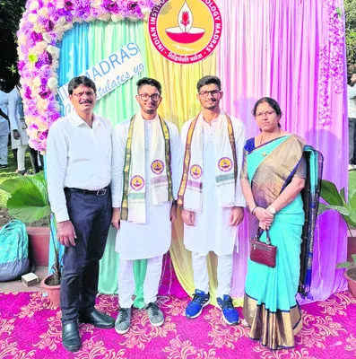 తండ్రి బ్యాంకు ఉద్యోగి.. కొడుకు ఐఏఎస్