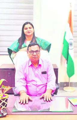 నాన్నే.. రోల్‌మోడల్‌.. 