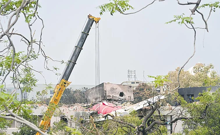 Ahmedabad Plane Crash Deaths Rise To 274, the Air India Boeing 787 Dreamliner 1