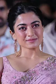 Rashmika About Vijay Devarakonda Kubera Pre Release Event4