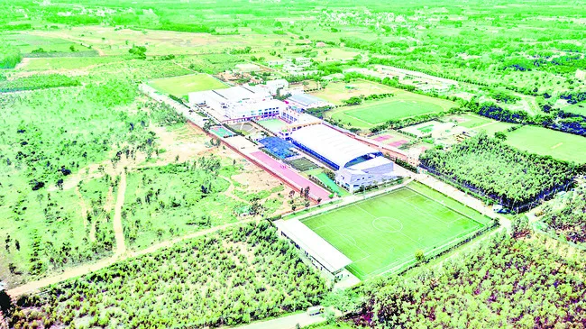 స్పోర్ట్స్ కాంప్లెక్స్ దిశగా..