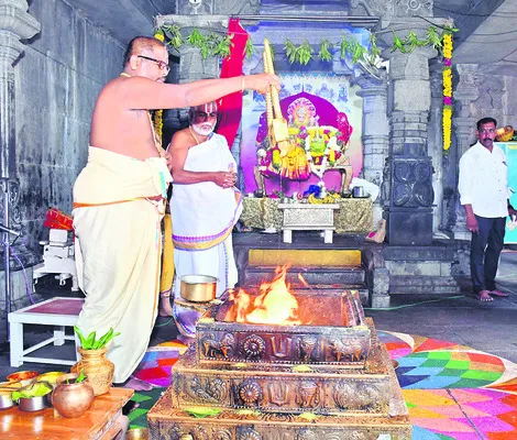నృసింహుడి క్షేత్రంలో కోలాహలం