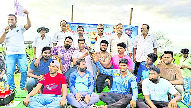 క్రికెట్ పోటీల విన్నర్ కావూరు ప్రిన్స్ యూత్ జట్టు