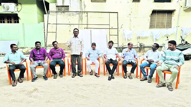 శ్రీశ్రీ అడుగుజాడల్లో నడవాలి