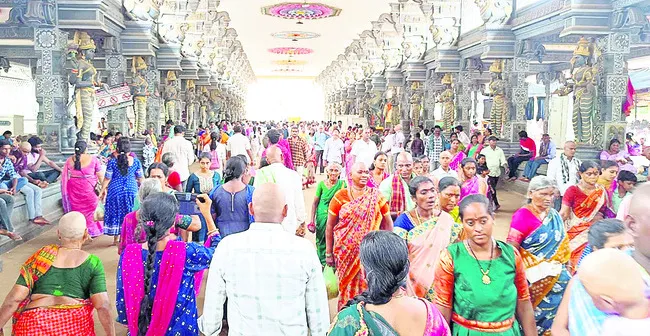 చిన్నతిరుపతి క్షేత్రంలో పోటెత్తిన భక్తులు