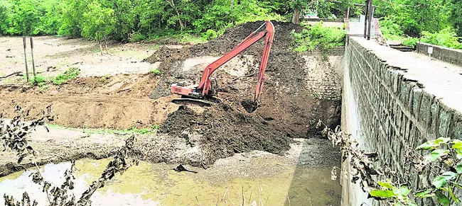 నకిలీ పత్తి విత్తనాలు పట్టివేత