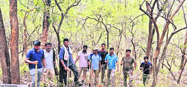 సమస్యాత్మక ప్రాంతాల్లో కూంబింగ్