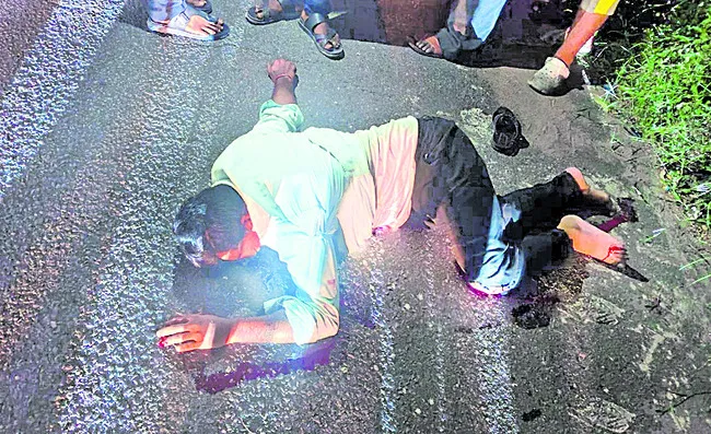 రోడ్డు ప్రమాదంలో లారీడ్రైవర్ దుర్మరణం