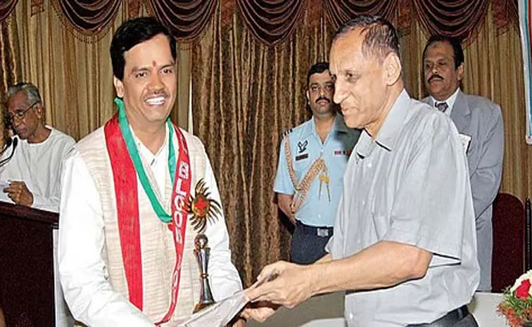 Dr Yogesh Raj Srivastava, 136 times blood donor7