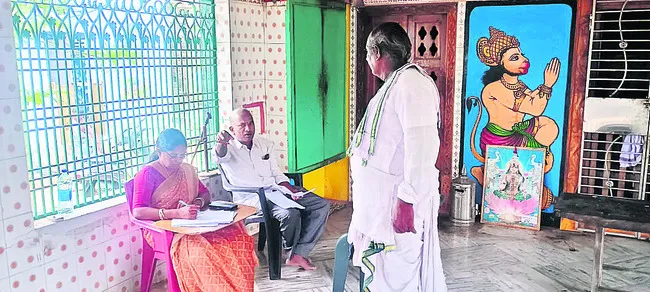 జీడి కార్మికుల పొట్టకొట్టొద్దు   
