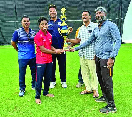 సౌత్జోన్ సీనియర్ వన్డే క్రికెట్ టోర్నీ విజేత నెల్ల