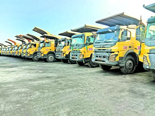 ఓసీ–3లో నిలిచిన పనులు