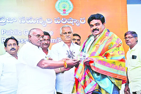చేనేతలకు మంచిరోజులొచ్చాయ్