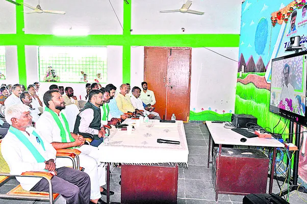 రైతన్నతో ‘సీఎం’ విజయవంతం