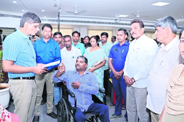 ఫిర్యాదులను సత్వరం పరిష్కరించాలి