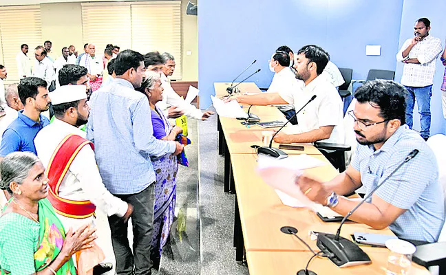 ప్రజావాణి దరఖాస్తులు పరిష్కరించాలి