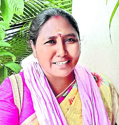 ఇళ్ల జాబితా నుంచి పేరు తొలగించారు