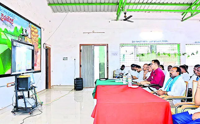 రైతులకు పెట్టుబడి సాయం