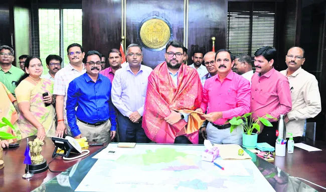 జిల్లాను ప్రప్రథమంగా నిలుపుదాం 