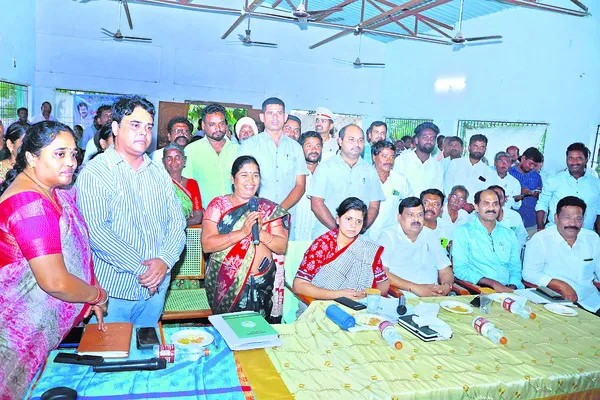 రైతులను అన్ని విధాలా ఆదుకుంటాం