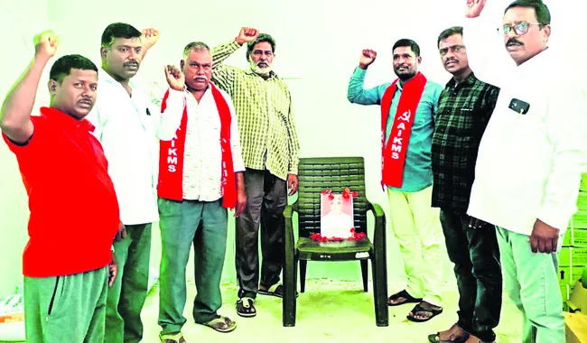 అమరుల త్యాగాలను స్మరించుకోవాలి