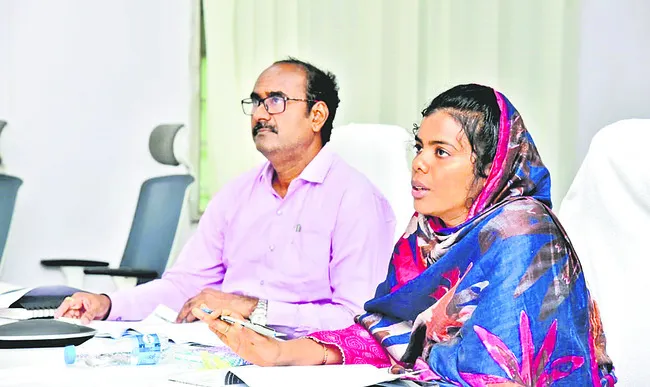 తల్లికి వందనంపై వచ్చే అర్జీలను పరిష్కరించాలి