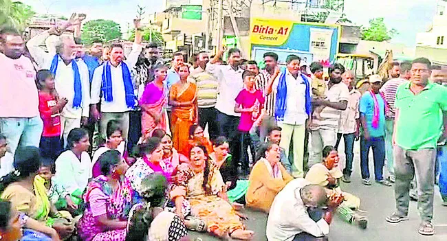 నిందితులను కఠినంగా శిక్షించాలి