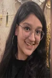 17-year-old Avika Agarwal secured the All India Rank 5 in NEET 20256