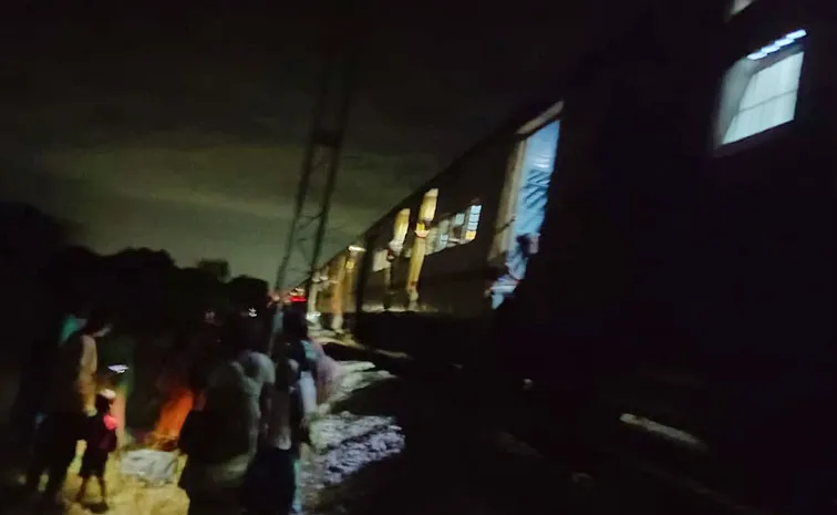 Sri Sathya Sai District: Fire Breaks Out On Seven Hills Express
