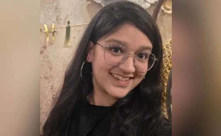 17-year-old Avika Agarwal secured the All India Rank 5 in NEET 20256