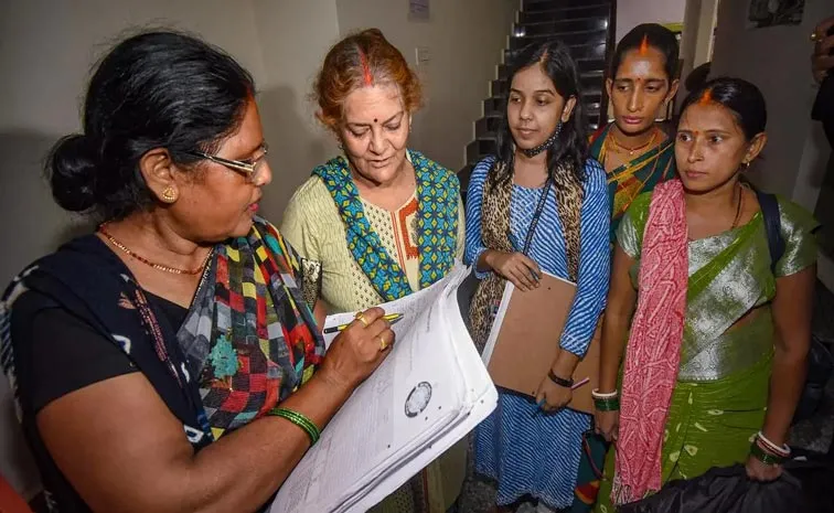 union home ministry confirms census continues
