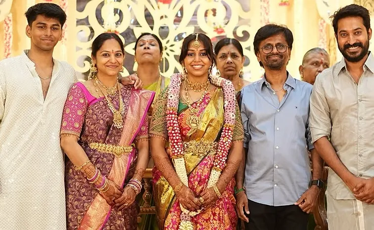 ఏఆర్‌.మురుగదాస్‌ కూతురి ఫంక్షన్‌.. రెట్రో పాటకు డ్యాన్స్‌