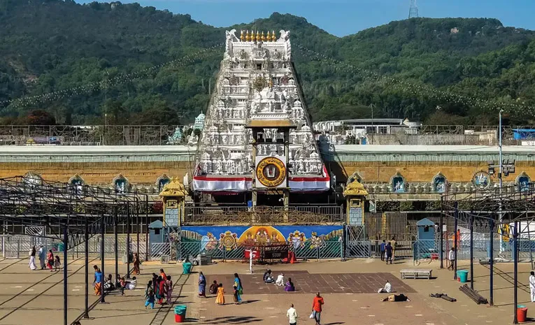 Tirumala: తిరుమలలో కొనసాగుతున్న భక్తుల రద్దీ