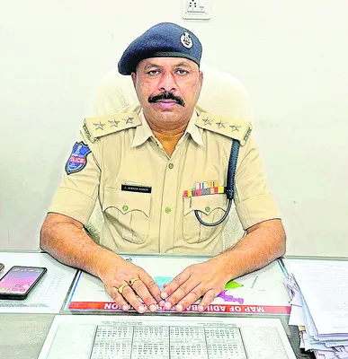 భూకబ్జాకు పాల్పడితే కఠిన చర్యలు