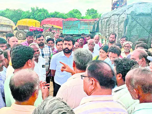 రైతులకు గిట్టుబాటు ధర కల్పించాలి : జేసీ