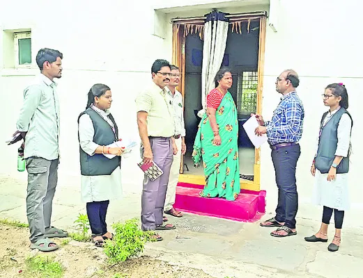 మరుగుదొడ్ల అక్రమాలపై విచారణ