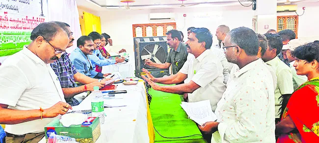 విద్యుత్ అదాలత్తో సమస్యల పరిష్కారం