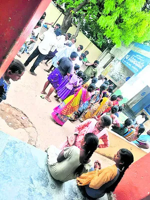 హైస్కూల్ చదువు.. ఉఫ్!