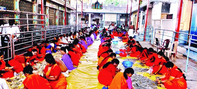 నెట్టికంటుడి హుండీ కానుకల లెక్కింపు