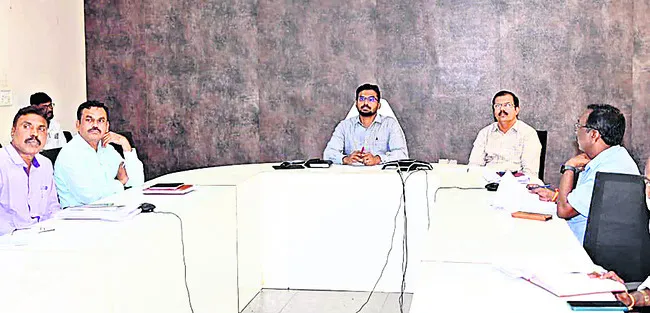 ప్రొసీడింగ్ పత్రాలు అందజేయాలి