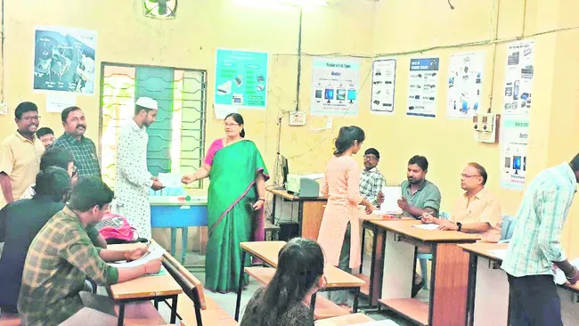 ప్రశాంతంగా టీజీ సెట్ కౌన్సెలింగ్