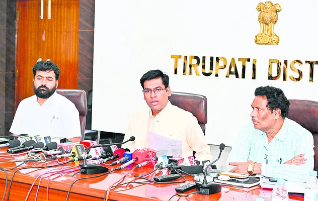 మామిడి రైతులను ఆదుకుంటాం : కలెక్టర్