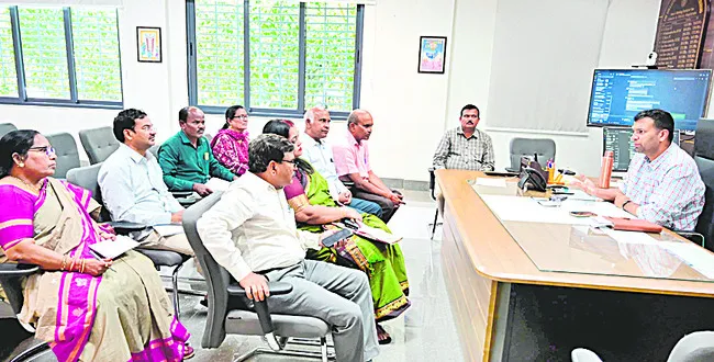 సదరం సర్టిఫికెట్లు అందజేయండి