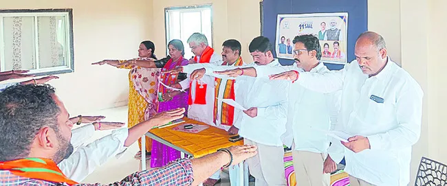 దేశం అన్ని రంగాల్లో దూసుకుపోతోంది